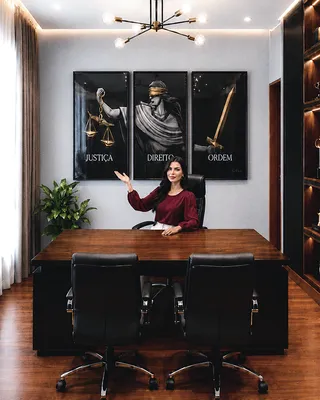 Quadro Justiça, Direito e Ordem 3 peças na casa de Clara Camargos