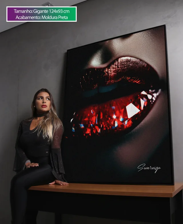 Quadro Boca de Cristal em recepção de parede escura