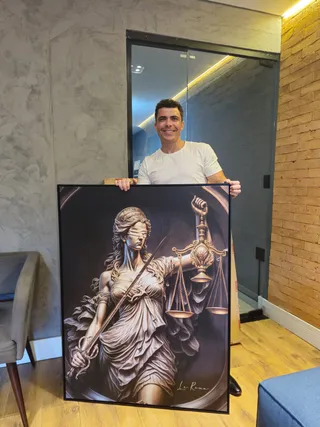 Quadro Deusa da Justiça na casa de Aureo