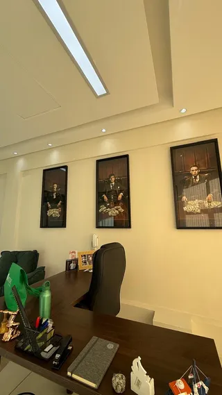 Quadro A Mesa dos Shelbys 3 Peças na casa de Guilherme