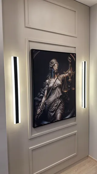 Quadro Deusa da Justiça na casa de Fabiano Vieira