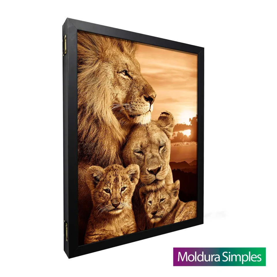 Quadro Para Esconder Caixa de Luz - Família de Leões Colorido — Moldura Simples, Vertical 48x64