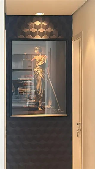 Quadro Conhecimento da Deusa da Justiça na casa de Joice