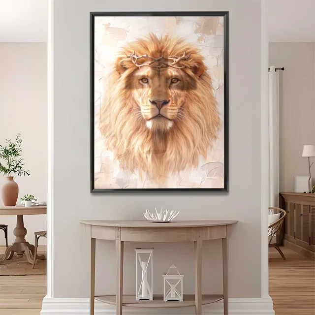 Quadro Leão de Judá Cream Art acima de aparador meia-lua no hall de entrada