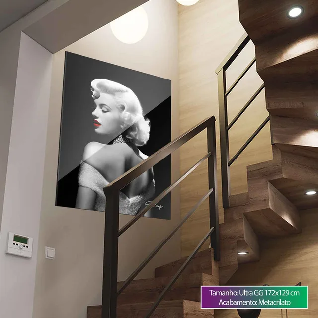 Quadro Marilyn Monroe em parede de escada