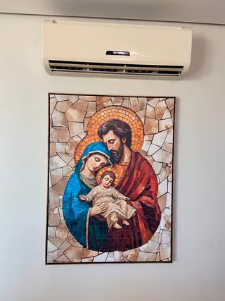Quadro Sagrada Família Mosaico na casa de Elisangela Goncalves
