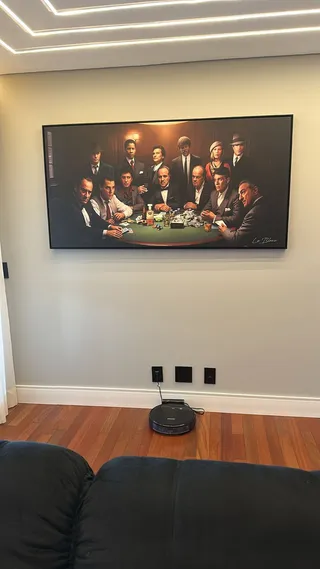 Quadro Clube dos Gangsters na casa de Gabriel Santos