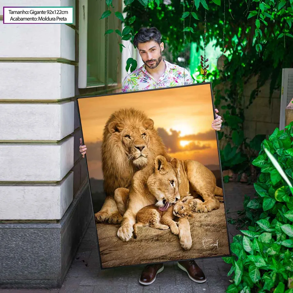 Quadro Família de Leões - O Primogênito com moldura preta