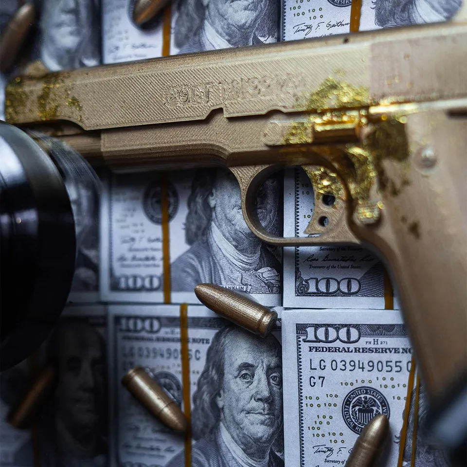 cofre do arsenal — textura ouro 24 quilates brilho metálico