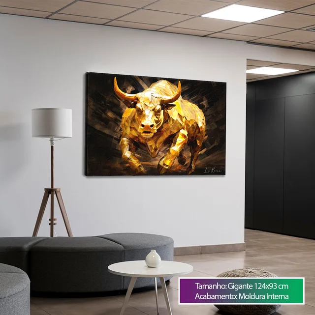 Quadro Touro Dourado em sala clara com luminária de piso