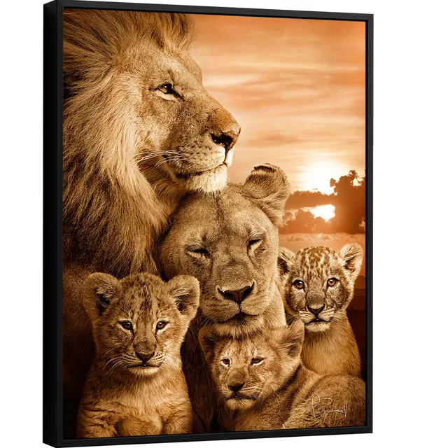 Quadro Família de Leões com 3 Filhotes. Leão e leoa com seus três filhotes, arte colorida para quarto e sala de estar