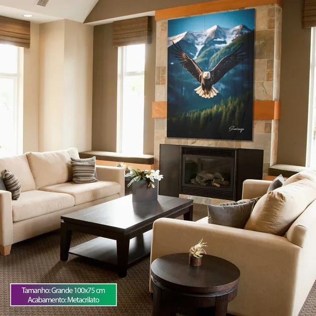 Quadro O Voo da Águia, de Sovereign, em sala com lareira