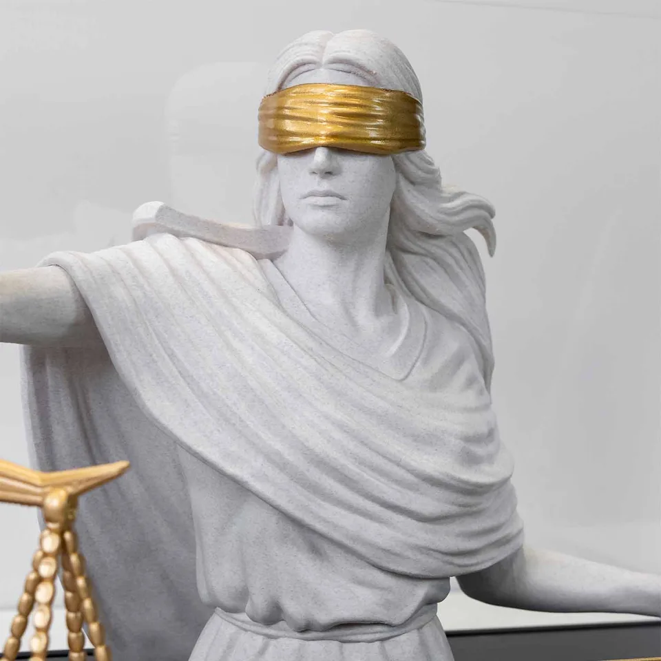 Deusa Themis Scultura para escritório, de Le Roux — foto 7
