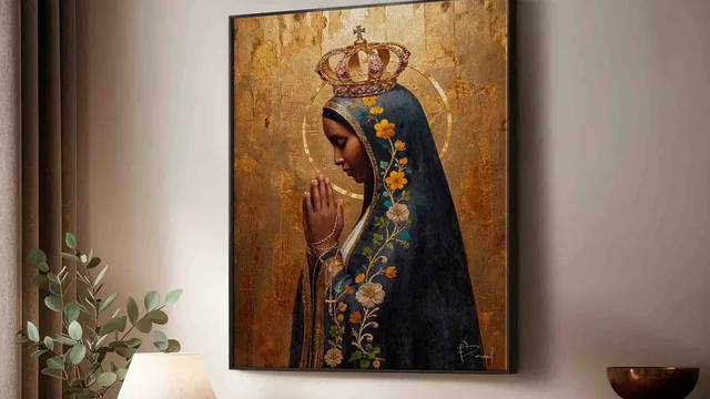 A imagem de Nossa Senhora Aparecida tem só 36 cm e já foi quebrada em quase 200 pedaços
