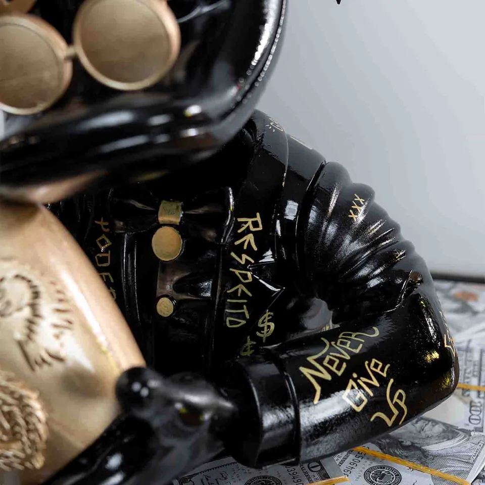 The Duck's Scultura Whisky, de CRAIG — foto 9